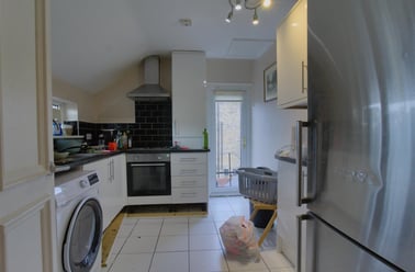 Grosvenor Place, Jesmond, Newcastle - Image 2